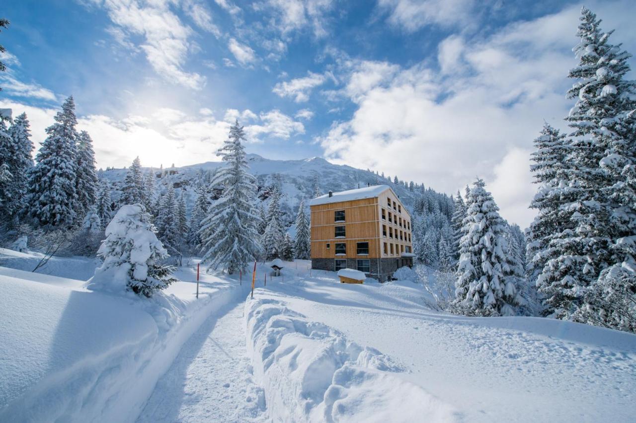 Berghotel Mettmen Schwanden  Extérieur photo
