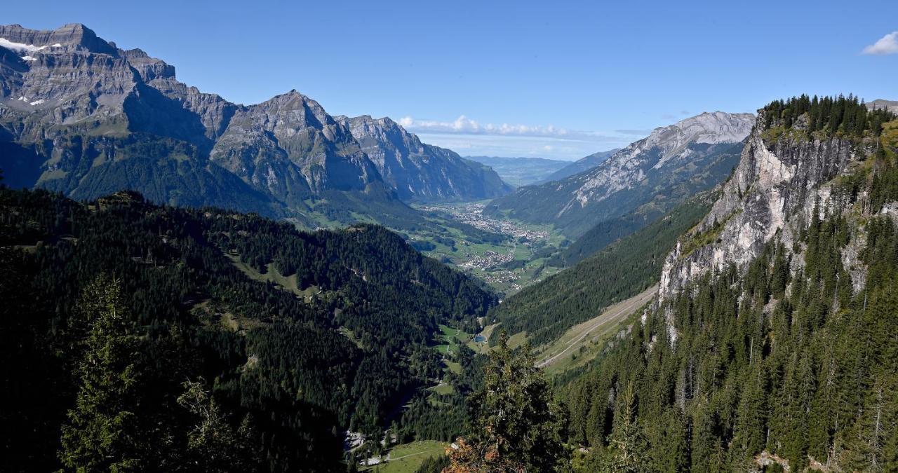 Berghotel Mettmen Schwanden  Extérieur photo